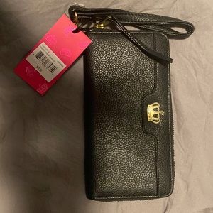 New with tags black juicy couture wristlet wallet.